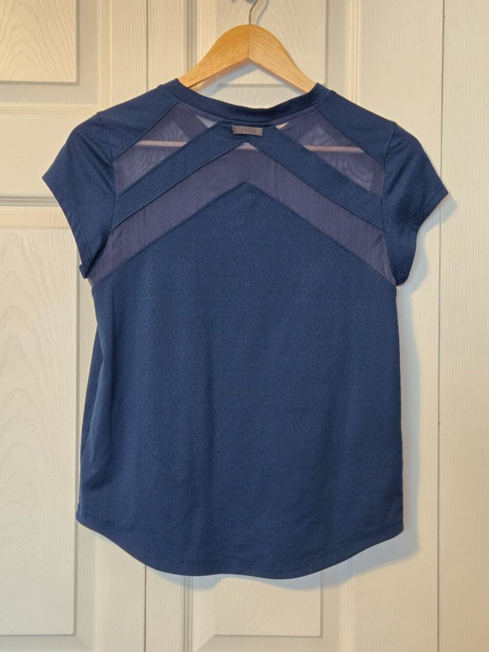 Women's Oiselle Top, Size 06. - Picture 2 of 4